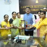 समितियों और निजी विक्रेताओं के पास खाद का पर्याप्त भंडार, किसानों को निर्बाध उपलब्धता सुनिश्चित